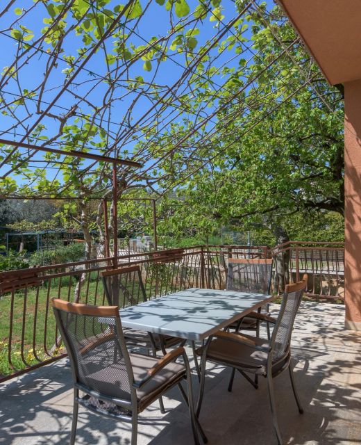Apartments With Parking Space Fažana - 20822