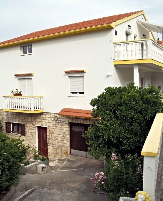 Apartments With Parking Space Preko, Ugljan - 20853 Preko