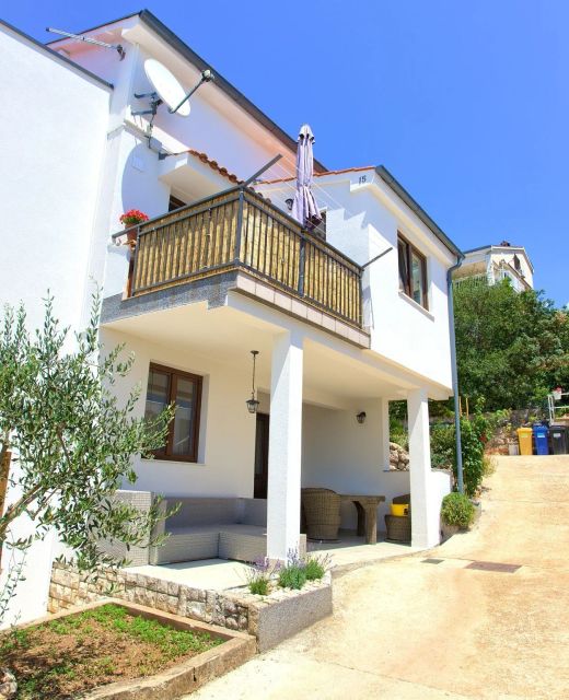 Apartments With Parking Space Njivice Krk - 20898