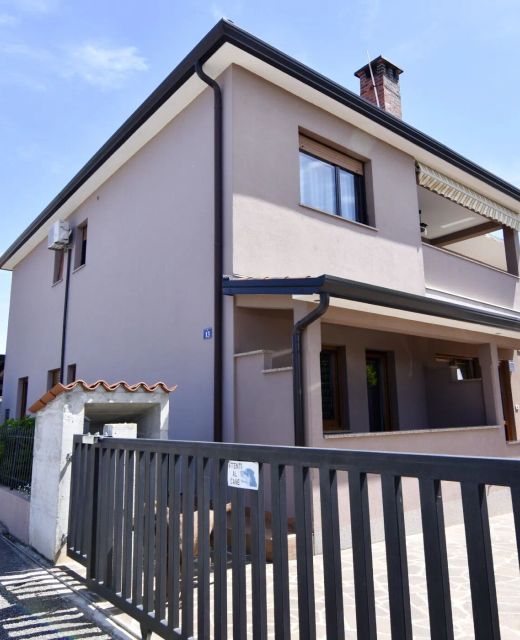 Apartments With Parking Space Umag - 21070