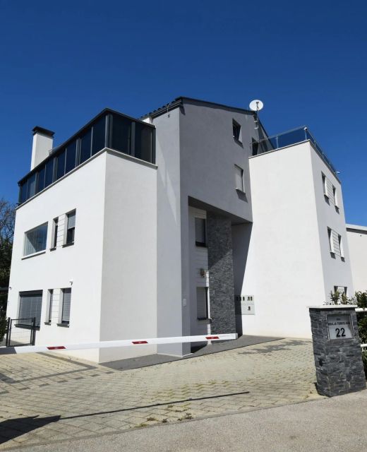 Apartments With Parking Space Njivice, Krk - 21147 Njivice