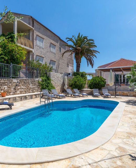 Seaside Family Friendly House With A Swimming Pool Sumartin, Brač - 21283 Sumartin
