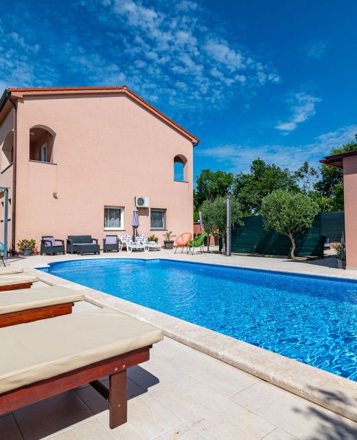 Family-friendly Apartments With Swimming Pool Pula - 21314