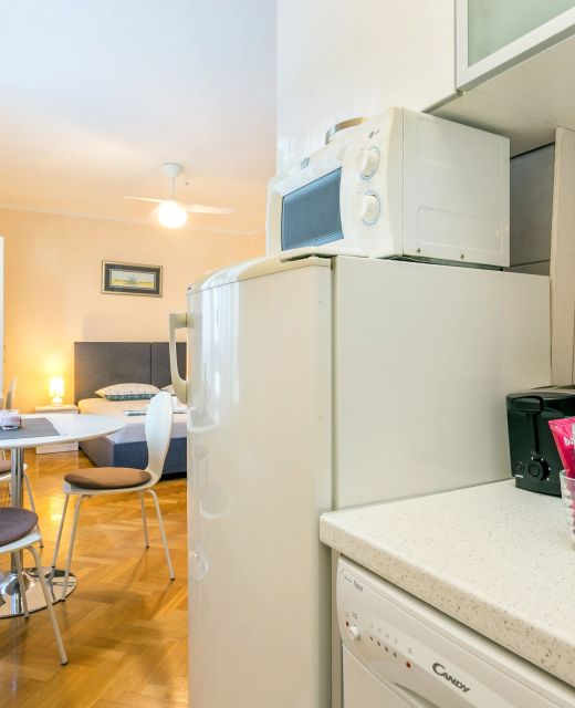 Apartments With WiFi Split - 21385