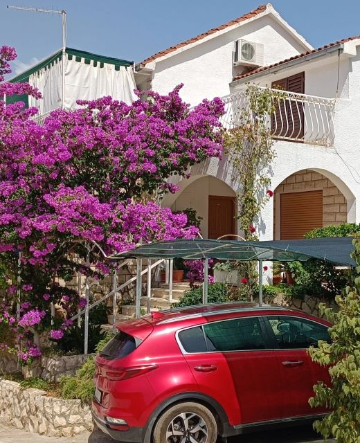 Apartments With Parking Space Sutivan, Brač - 21426 Sutivan