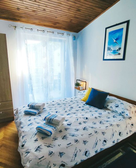 Apartments With Parking Space Baška, Krk - 21613 Baška