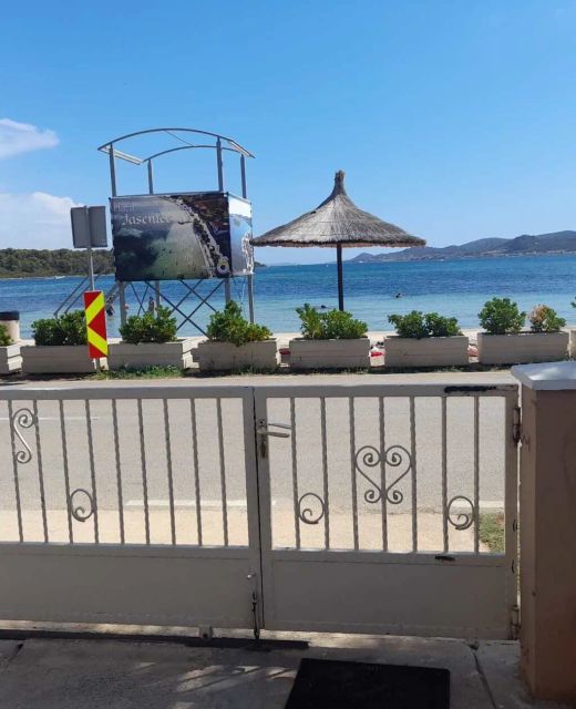 Apartments By The Sea Pašman - 21622