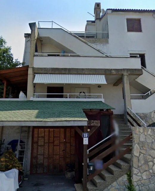 Apartments With Parking Space Njivice, Krk - 21769 Njivice