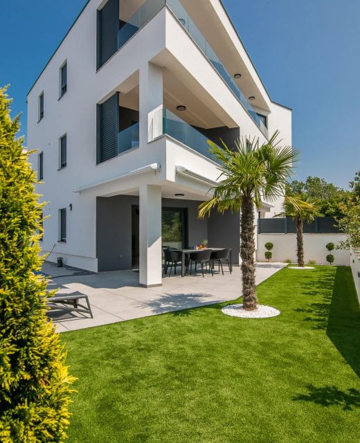 Family-friendly Apartments With Swimming Pool Njivice, Krk - 21811 Njivice