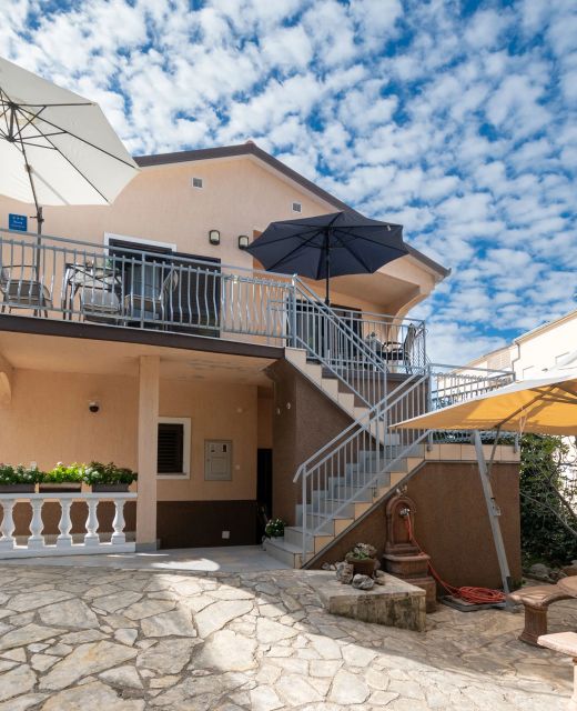 Apartments By The Sea Starigrad, Paklenica - 21824 Starigrad