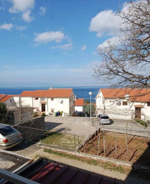 Apartments With Parking Space Njivice, Krk - 21858 Njivice