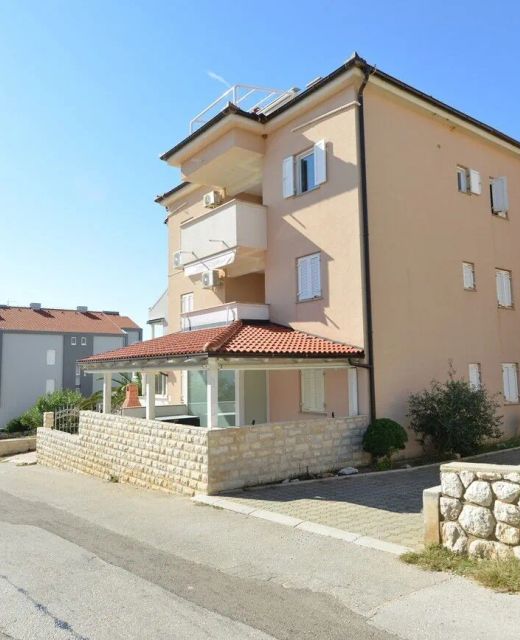 Apartments With Parking Space Novalja, Pag - 22055 Novalja
