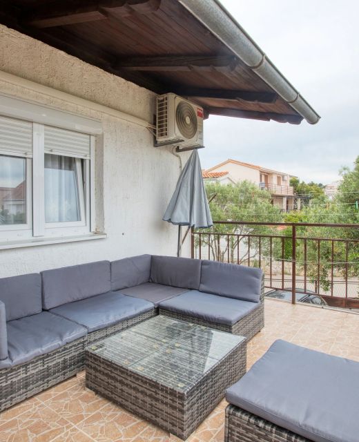 Apartments With Parking Space Rogoznica - 22143