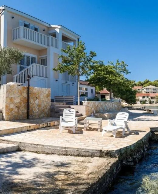 Seaside House For Families With Children Rogoznica - 22156