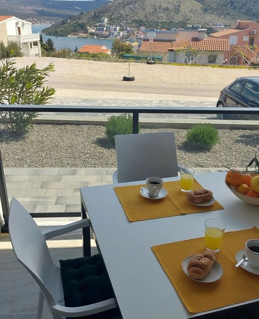 Apartments With Parking Space Rogoznica - 22157