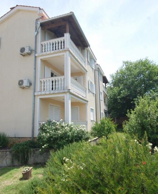 Apartments With Parking Space Kremenići, Krk - 22269 Kremenići