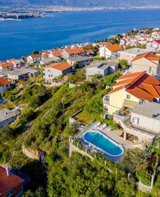Family-friendly Apartments With Swimming Pool Mastrinka, Čiovo - 22372 Mastrinka