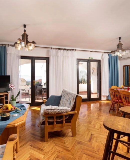 Apartments With Parking Space Pinezići, Krk - 22403 Pinezići