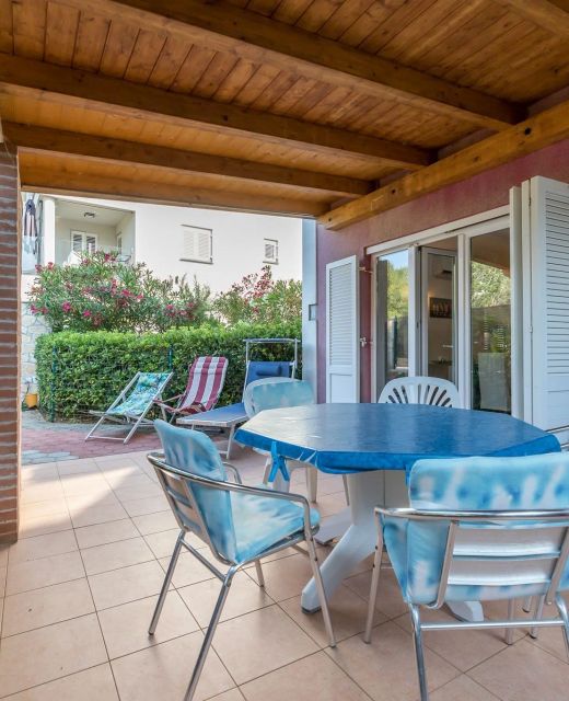 Apartments With Parking Space Baška, Krk - 22407 Baška