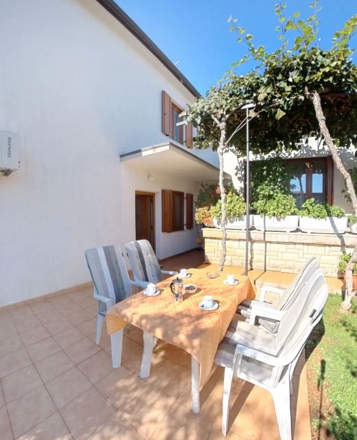 Apartments With Parking Space Umag - 22622