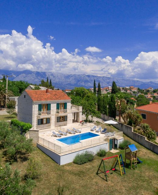 Seaside Family Friendly House With A Swimming Pool Sumartin, Brač - 22636 Sumartin