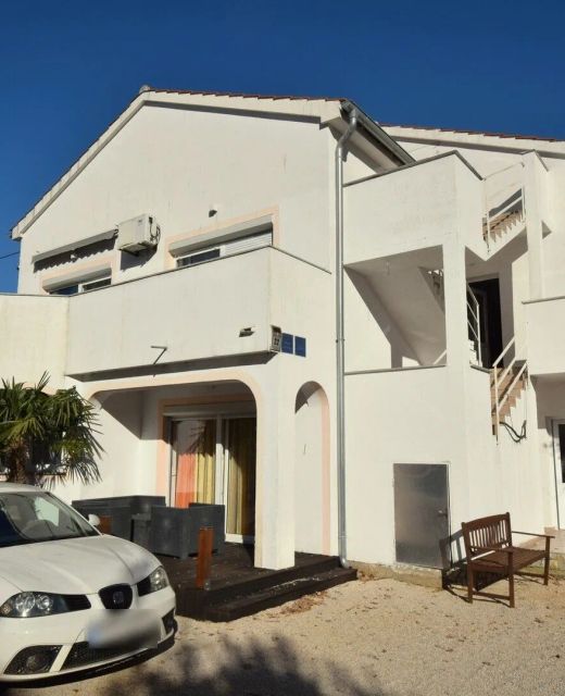 Apartments With Parking Space Vantačići, Krk - 22765 Vantačići
