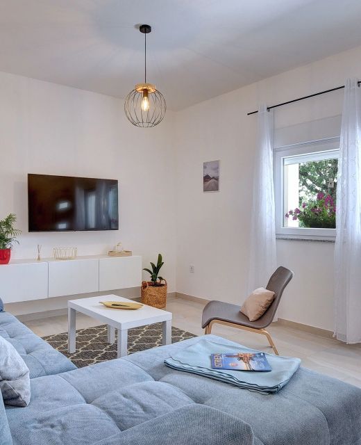 Apartments With Parking Space Valtura, Pula - 22791 Valtura