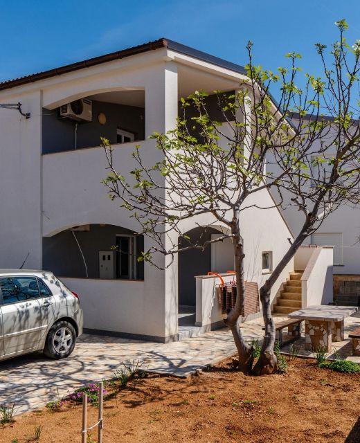 Apartments With Parking Space Vir - 22948