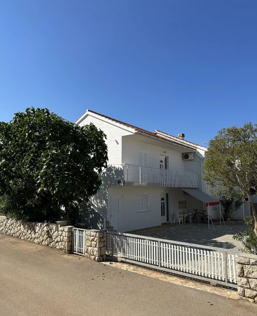 Apartments With Parking Space Novalja, Pag - 22963 Novalja