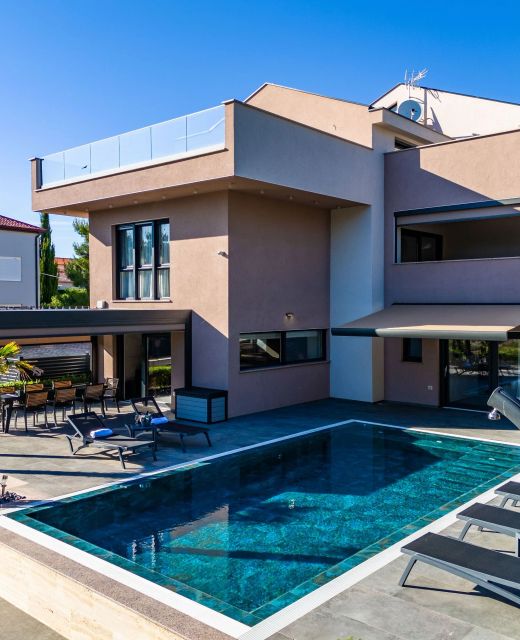 Family-friendly Apartments With Swimming Pool Vir - Kozjak, Vir - 22971 Vir - Kozjak