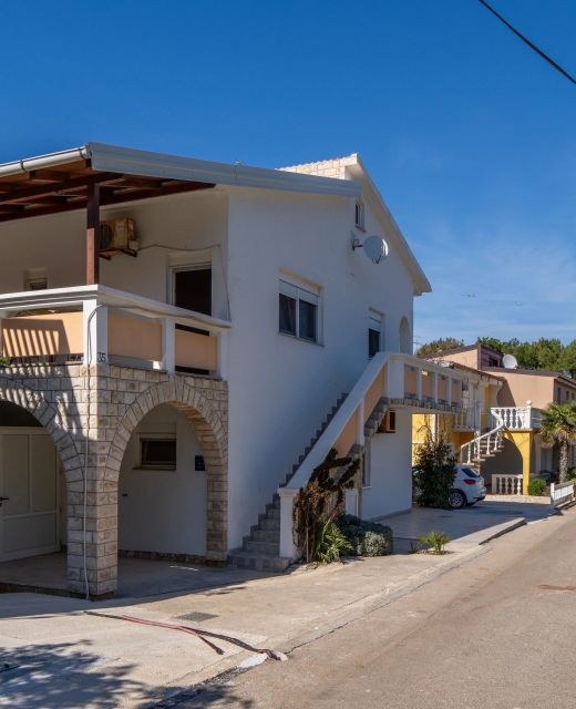 Apartments By The Sea Vir - 23033