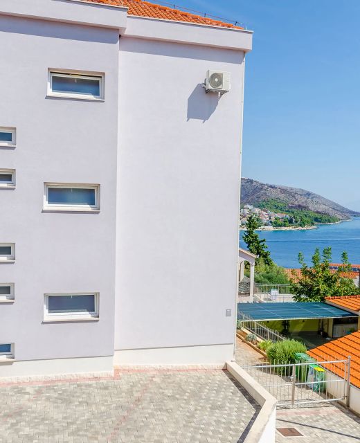 Apartment Vesna Okrug Gornji