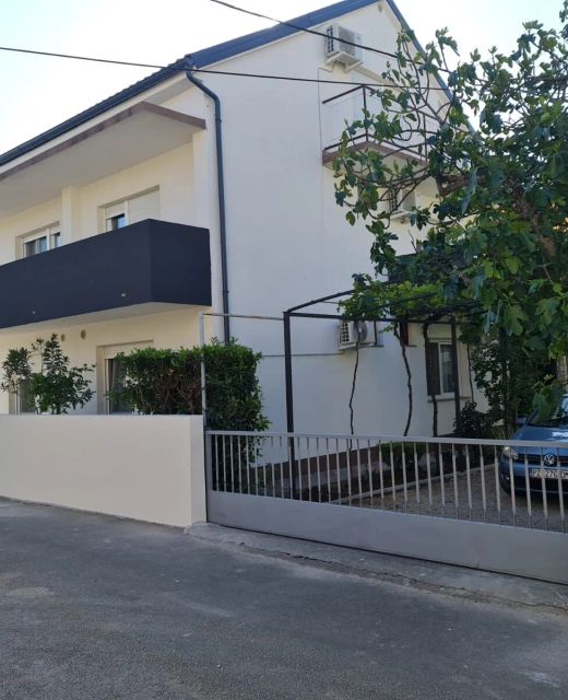 Apartments and Rooms Jengic Vodice