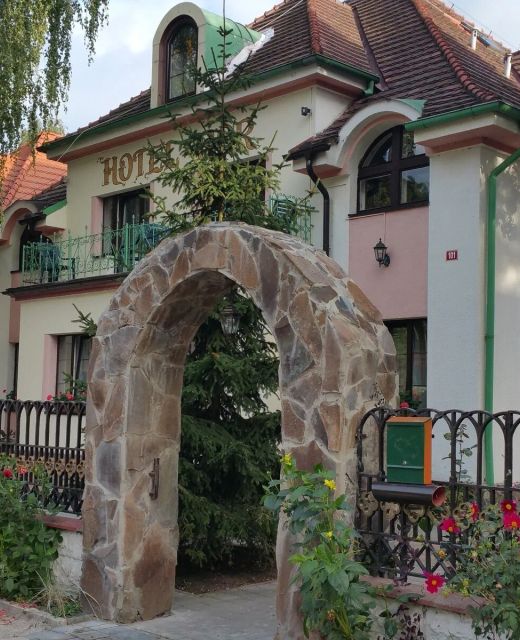 Hotel Bor Lhota