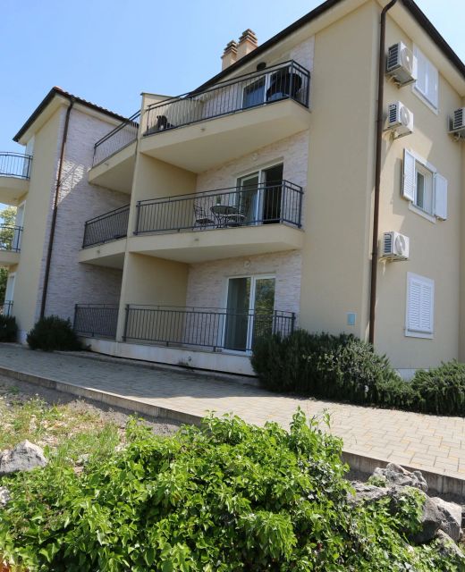 Apartment Soline Cove