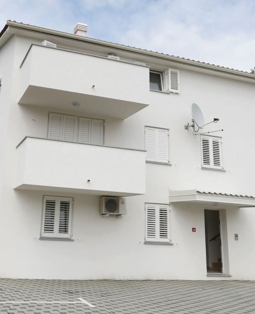 Apartment Robert Baska