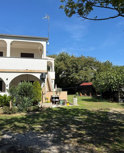 Apartment Tena Silo
