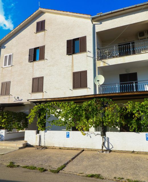 Apartments Vladan Baska
