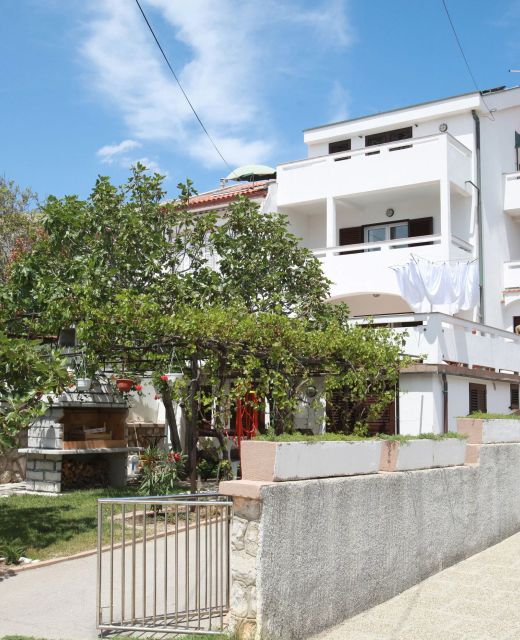 Apartments Goga Baska