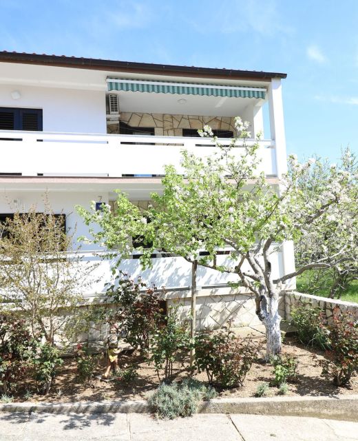 Apartment and Room Stanka Baska