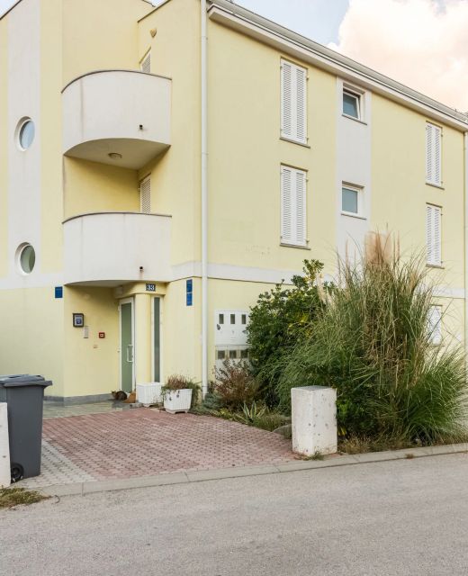 Apartments Mimoza i Lovorka Baska