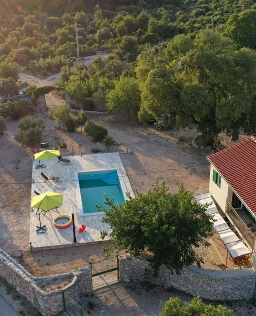 Rooms Agro B&B Linda Pirovac