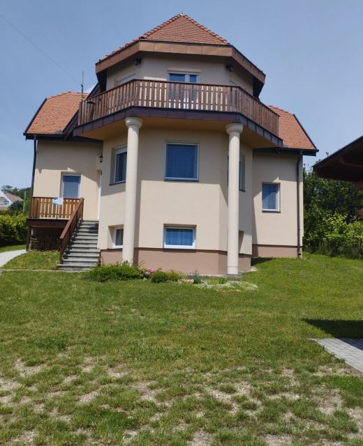 Mandulaapartman Balatongyörök