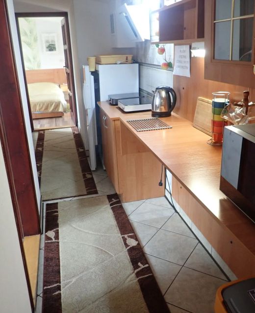 Apartament z sypialnią i pokojem dziennym, aneksem kuchennym w centrum Szczyrku