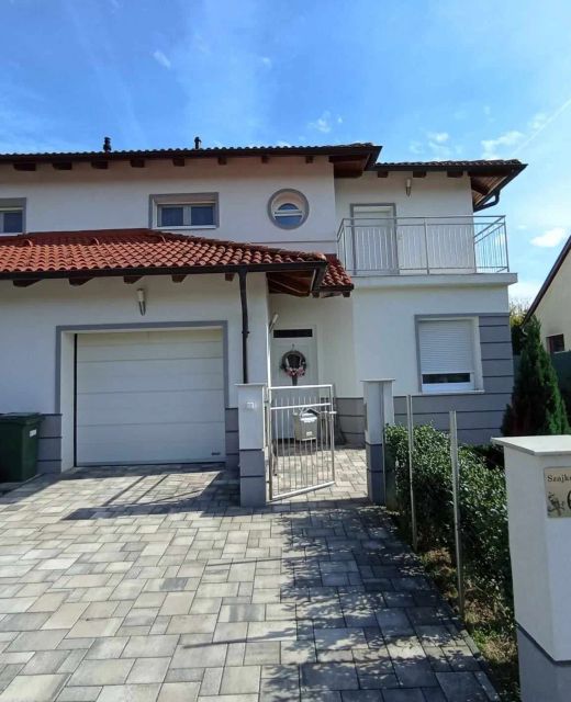 Klau & Bali Apartmanház Sopron