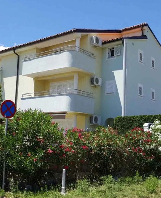Apartments Cecille Baška