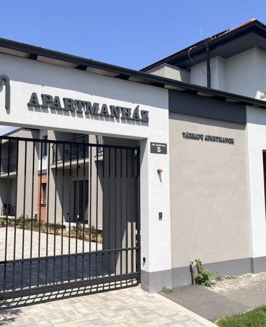 Várkapu Apartmanok Gyula