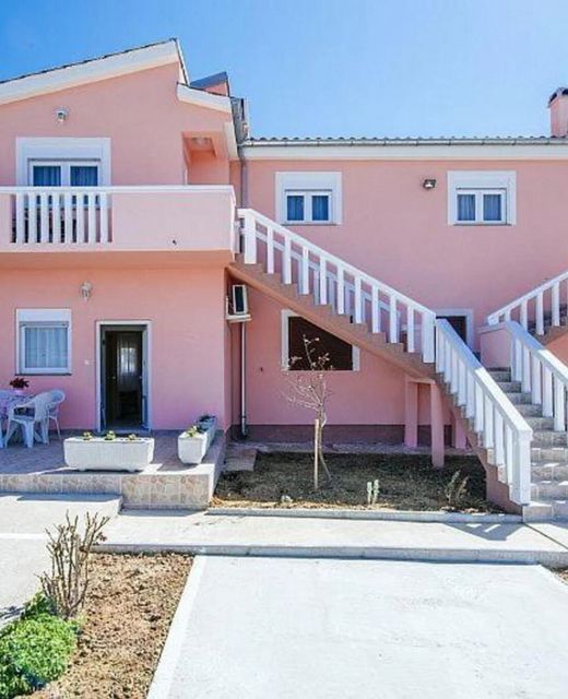 Apartments Perinic Vrsi