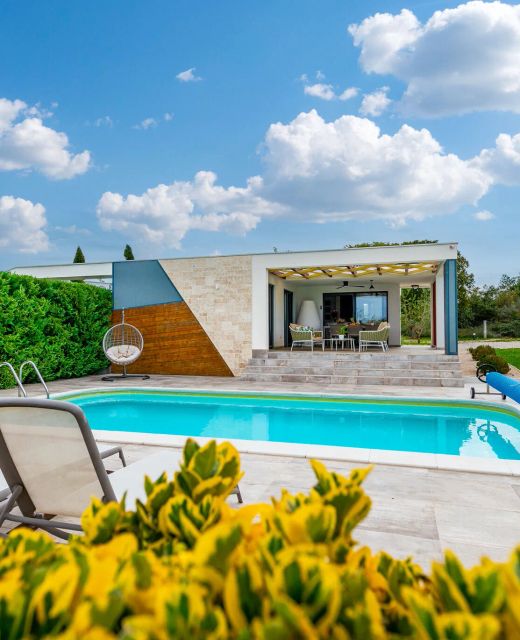 Villa Royal Green One Nin