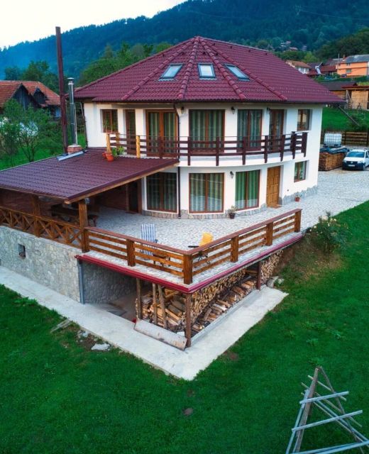 Pensiunea Joy House Teșila Valea Doftanei